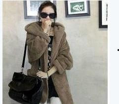 国产红绒斗篷图片欣赏视频,传统与现代交融的时尚风采